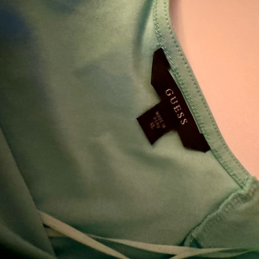 Guess Blue Sweetheart Neckline TShirt sz XL - Picture 4 of 5